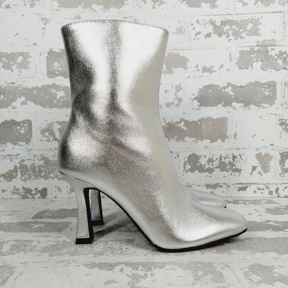 New Open Edit Blythe Pointed Toe Silver Faux Leather Bootie K796 - Picture 4 of 12